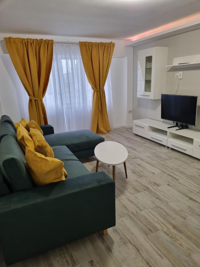 Luxurious Apartment With 3 Rooms And 2 Bathrooms In Corabia Exteriör bild