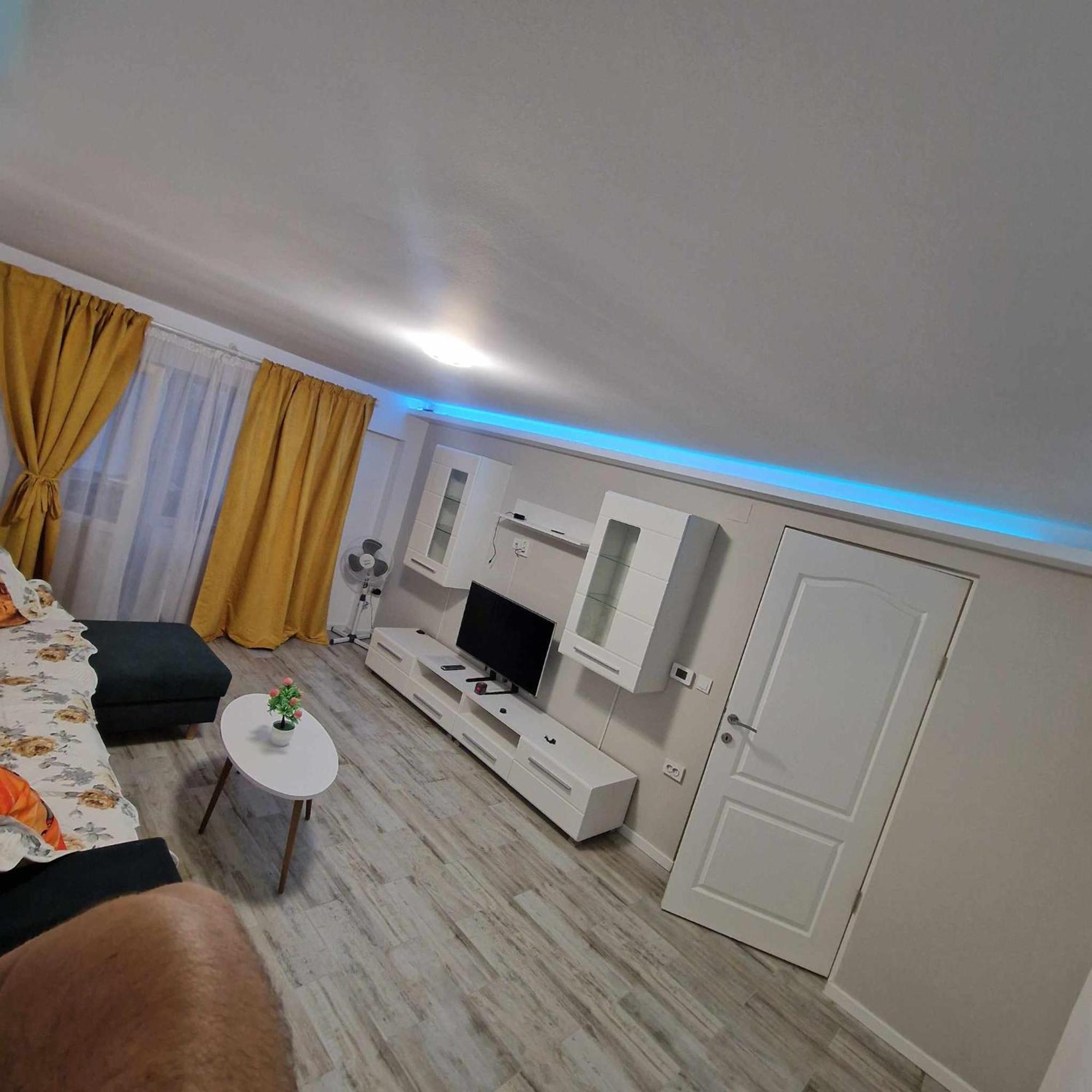 Luxurious Apartment With 3 Rooms And 2 Bathrooms In Corabia Exteriör bild